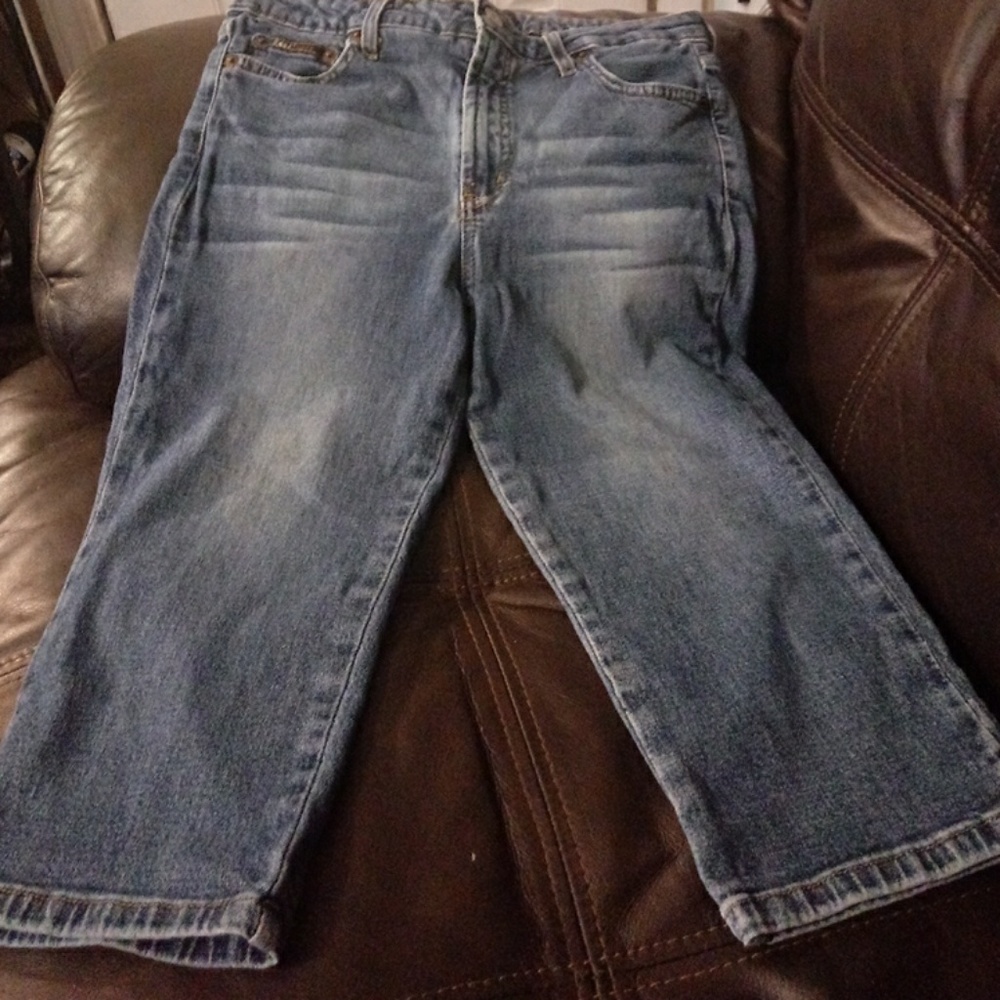 🎆SALE😘 L e i capris with spandex size 9
